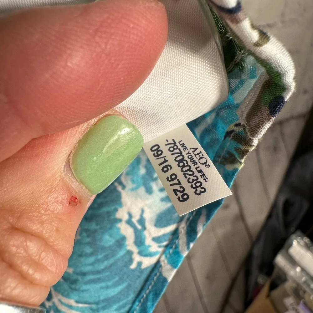 NEW American‎ Eagle Tropical Hawaiian Shirt Teal Palm Tree Button Down Large
